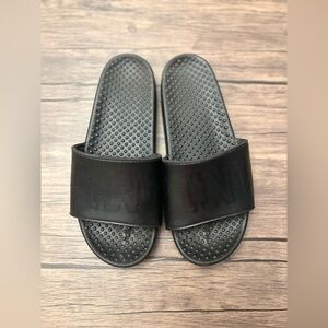 Victoria Secret PINK Slides